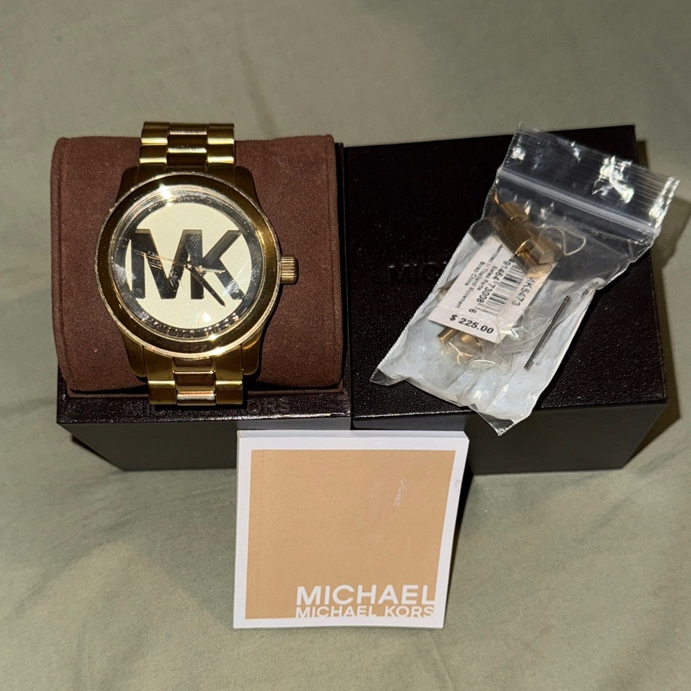 Michael Kors Gold-Tone women’s Watch